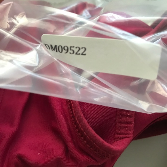 LULULEMON Sports Bra Red Wireless Full Support Bra 34D - Picture 7 of 7
